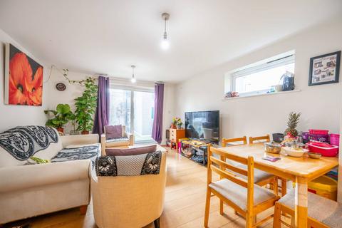2 bedroom flat for sale, Wellspring Crescent, Wembley, HA9