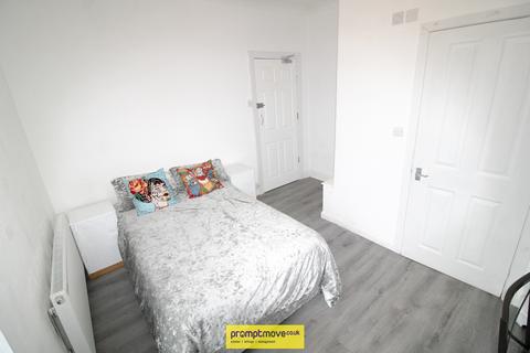 undefined, 5 Russell Street Luton LU1 5AE