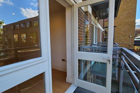 2 bedroom flat to rent, Hoxton Square, London, N1