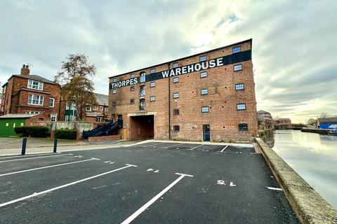 Studio to rent, Navigation Yard, Newark NG24