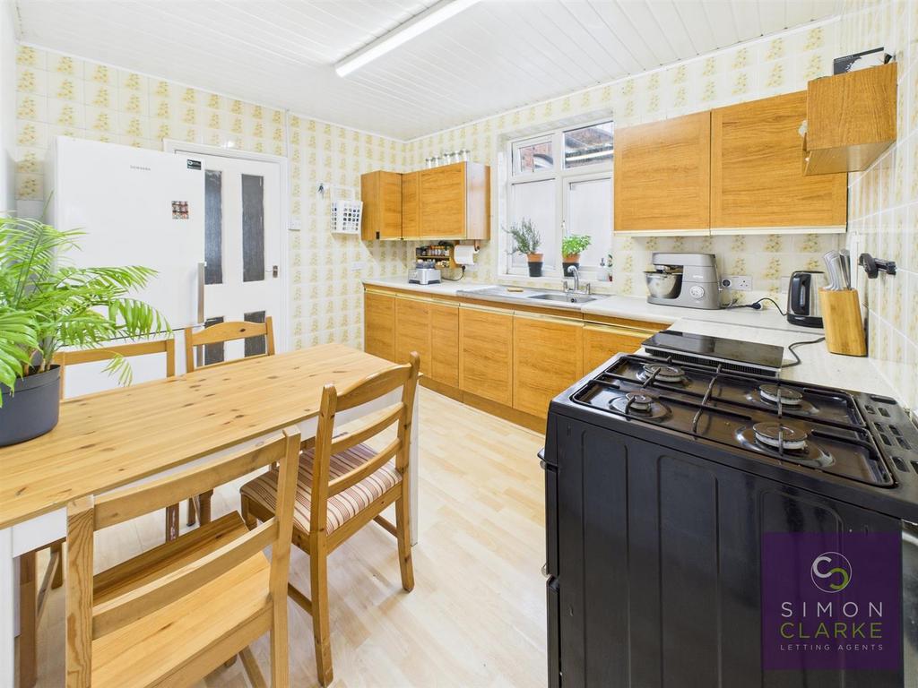 CAM05425 G0-PR0080-STILL005.jpg