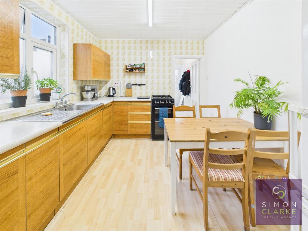 CAM05425 G0-PR0080-STILL003.jpg
