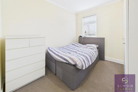 undefined, Long Lane, Finchley Central, N3