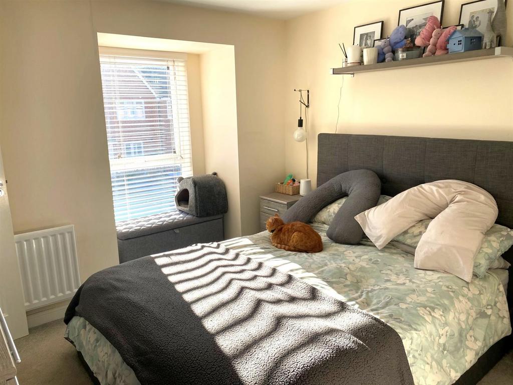 Bedroom 1.jpg
