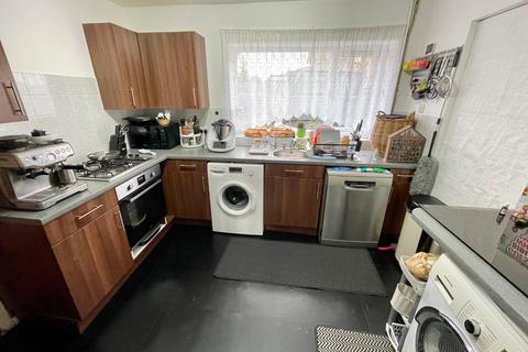 undefined, High Street, Luton, Bedfordshire, LU4 9LJ
