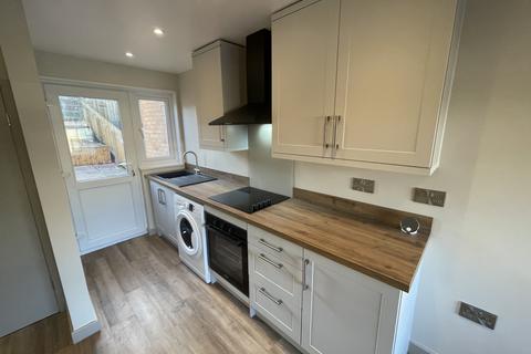 1 bedroom terraced house to rent, Markenfield Road, Harrogate, North Yorkshire, HG3