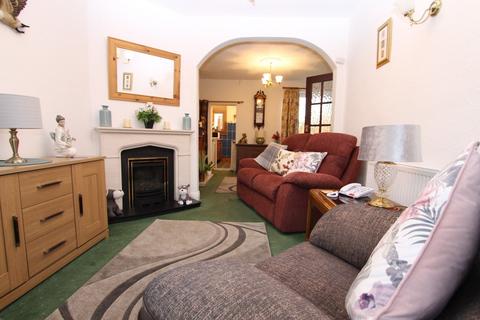 3 bedroom terraced house for sale, The Foxholes, Kidderminster, DY10