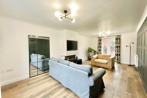 5 bedroom detached house for sale, Cressey Close, Stone, ST15