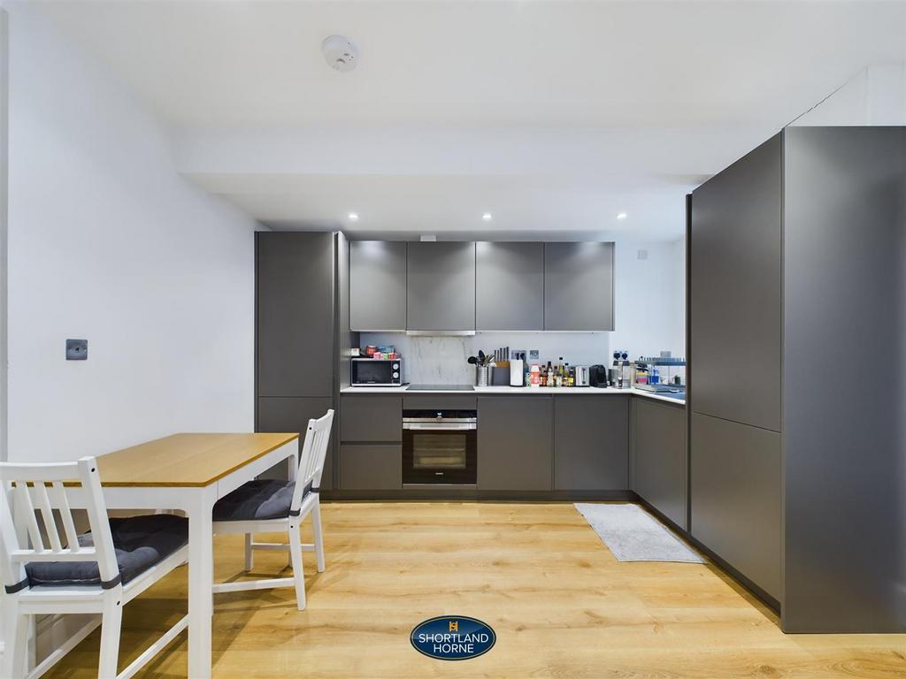 CAM01906 G0-PR0235-STILL013.jpg