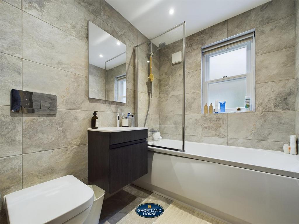 CAM01906 G0-PR0235-STILL010.jpg