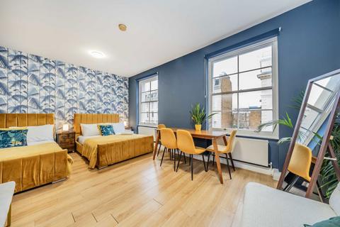 3 bedroom flat for sale, Gloucester Terrace, London W2