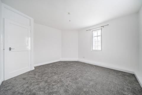 3 bedroom flat to rent, Lyttelton Road, London, N2