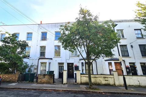 2 bedroom apartment for sale, Davenant Road, London, N19