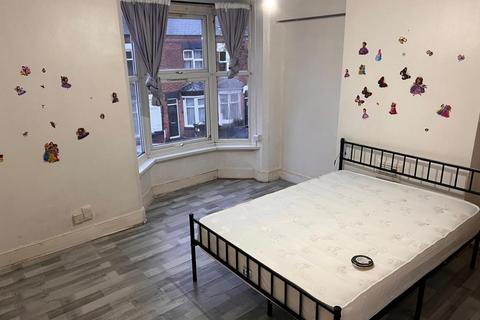 undefined, 3/4 Bed – Terraced House – Norman Street, Leicester, LE3 0BB. £1075 PCM