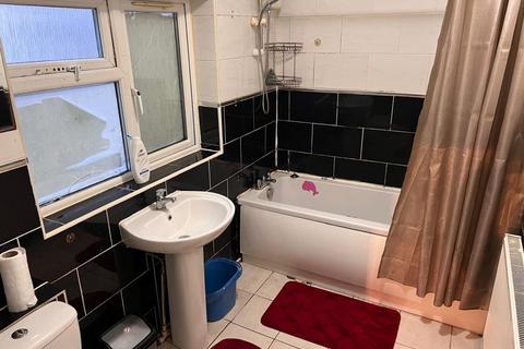 undefined, 3/4 Bed – Terraced House – Norman Street, Leicester, LE3 0BB. £1075 PCM