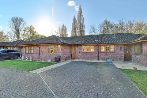 2 bedroom terraced bungalow for sale, Windsor Drive, Bristol BS48