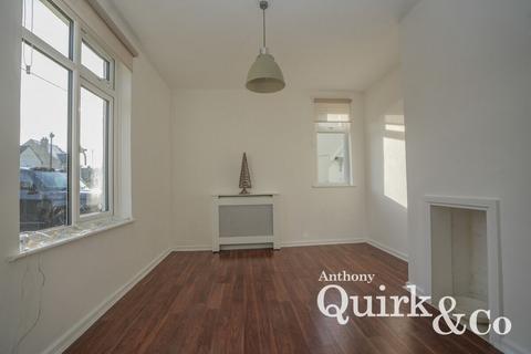 3 bedroom semi-detached house to rent, Stambridge Road, Rochford, SS4