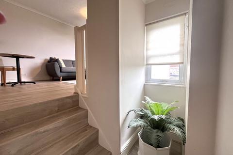 undefined, Flat 6, Penarth CF64