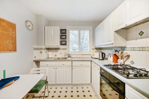 undefined, Heralds Place, London SE11