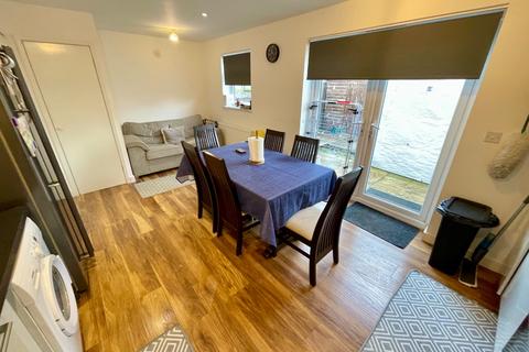 undefined, High Street, Luton, Bedfordshire, LU4 9LJ
