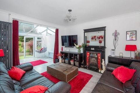 undefined, Woolwich Road, Belvedere, DA17