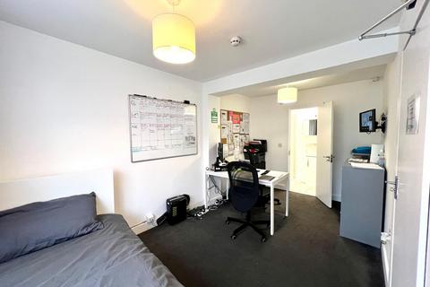 undefined, Woodbridge Hill, Guildford GU2