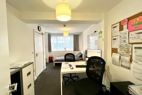 undefined, Woodbridge Hill, Guildford GU2