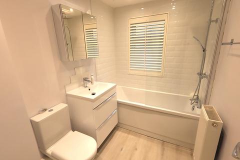 undefined, Moss Road, Watford WD25
