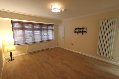 undefined, Moss Road, Watford WD25