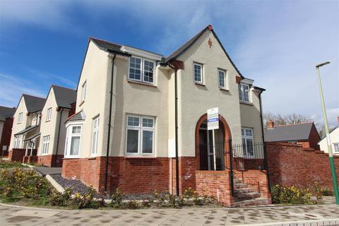 4 bedroom detached house for sale, Sirhowy Crescent, Blackwood NP12