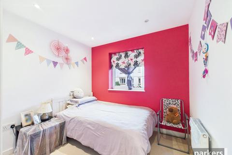 undefined, Sailcloth Close, Reading RG1