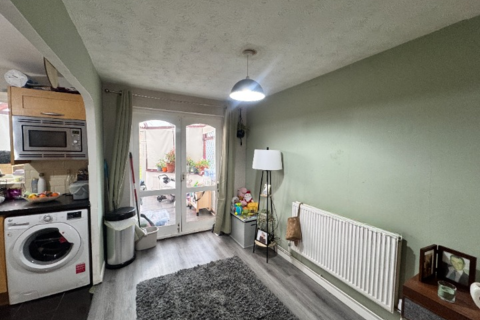 3 bedroom semi-detached house for sale, Chestnut Gardens, Manchester