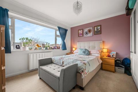 undefined, Hunters Court, Reading RG5