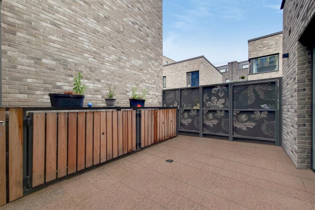 6 Patio-0-
