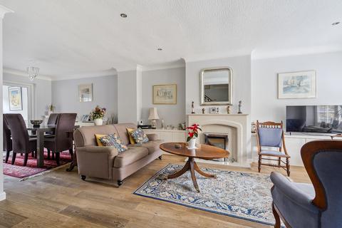 undefined, Wakehams Hill, Pinner Village, HA5