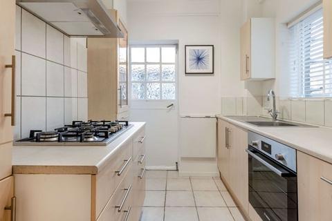 2 bedroom flat to rent, London SW3
