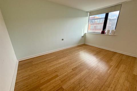 2 bedroom apartment to rent, Rea Place, Birmingham, B12 0NP