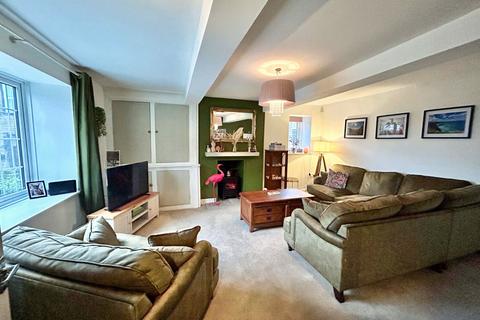 3 bedroom end of terrace house for sale, Birkshead, Wilsden, Bradford, BD15