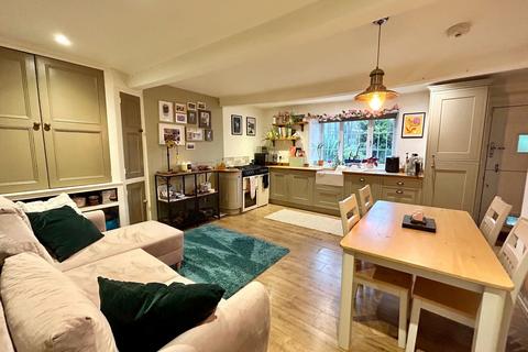 3 bedroom end of terrace house for sale, Birkshead, Wilsden, Bradford, BD15