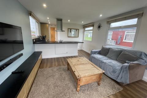 1 bedroom chalet for sale, Marine Parade, Sheerness ME12