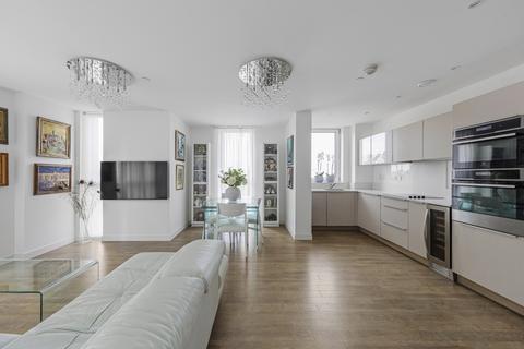 undefined, Loop Court, Telegraph Avenue, Greenwich, SE10