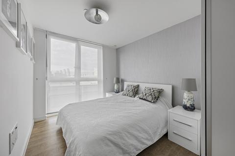 3 bedroom flat for sale, Loop Court, Telegraph Avenue, Greenwich, SE10