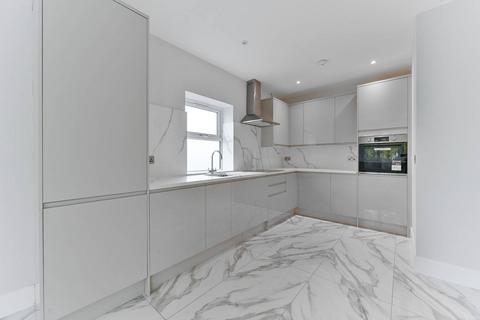 3 bedroom flat to rent, Elm Road, Sutton, Wallington, SM6