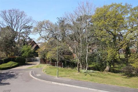 undefined, Eastlands, New Milton, Hampshire. BH25 5PH