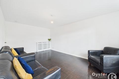 undefined, Embassy Court Bounds Green Road, London, N11