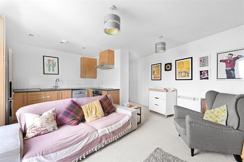 undefined, Great Amwell Lane, London N8