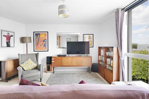 undefined, Great Amwell Lane, London N8