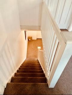 1 bedroom in a house share to rent, Morden SM4