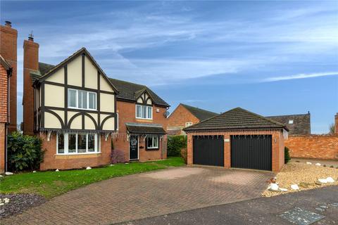 4 bedroom detached house for sale, Newbolt Close, Newport Pagnell, Buckinghamshire, MK16