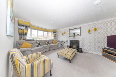 4 bedroom detached house for sale, Newbolt Close, Newport Pagnell, Buckinghamshire, MK16